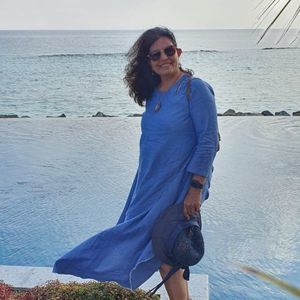 Meet your Posher, Mona